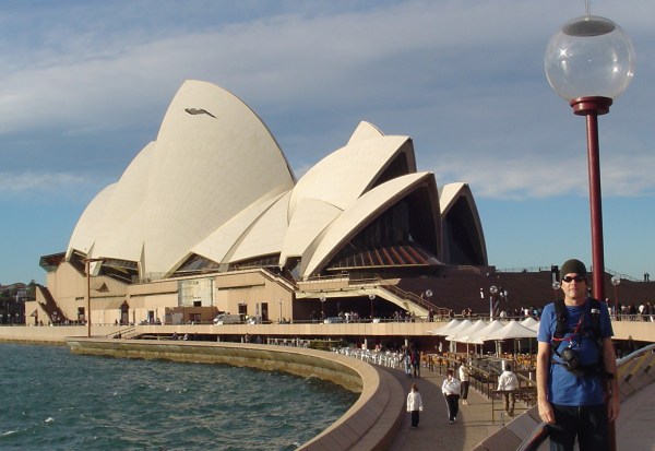 v) SydneyOperaHouse.jpg