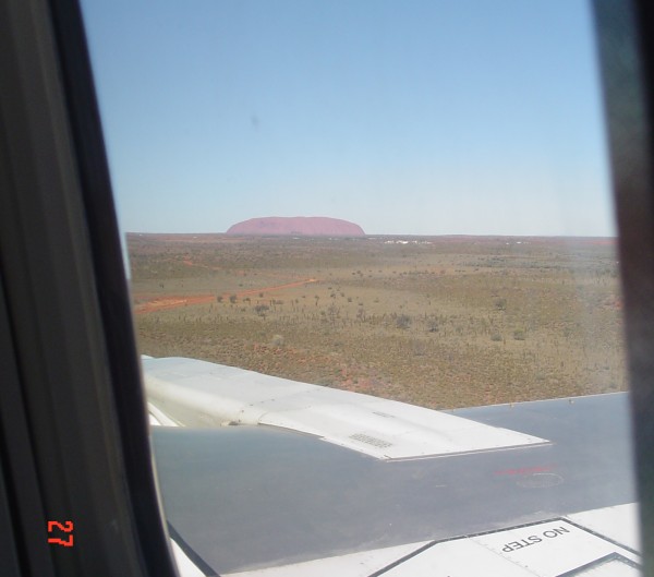 d) AyersRock-Uluru.jpg